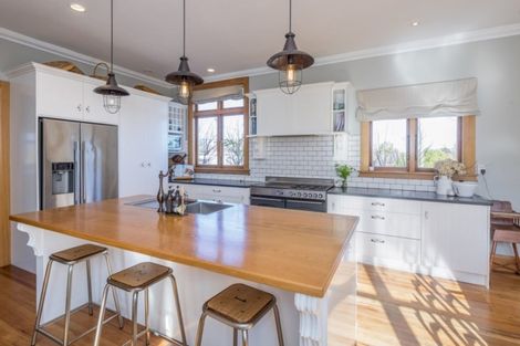 Photo of property in 97 Weraroa Road, Levin, 5510