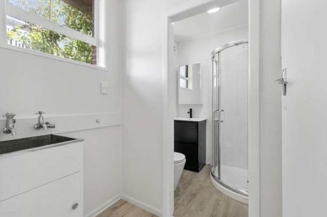 Photo of property in 2/49 Simkin Avenue, St Johns, Auckland, 1072