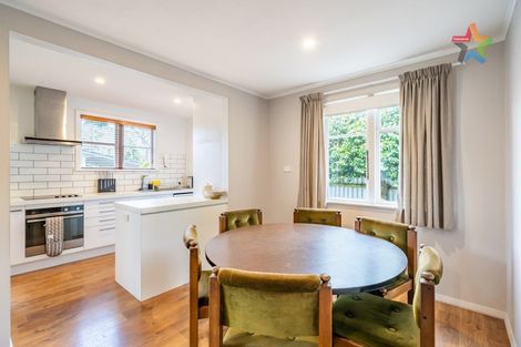 Photo of property in 4 Tui Grove, Elderslea, Upper Hutt, 5018