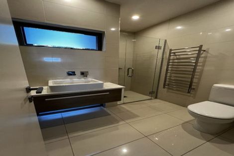 Photo of property in 17 Korau Road, Greenlane, Auckland, 1051