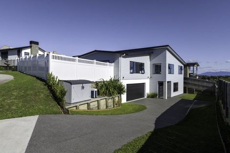 Photo of property in 8 Dulverton Rise, Flagstaff, Hamilton, 3210