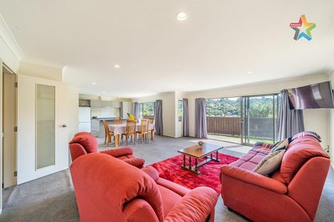 Photo of property in 23 Speldhurst Grove, Stokes Valley, Lower Hutt, 5019
