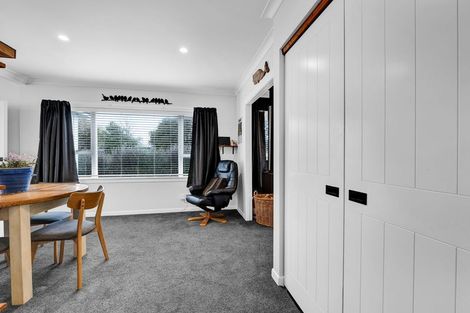 Photo of property in 32 Collins Street, Hawera, 4610