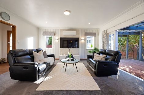 Photo of property in 6 Milburn Lane, Hillcrest, Hamilton, 3216