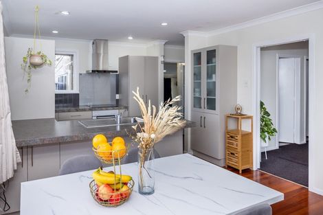 Photo of property in 17 Macdonald Road, Glenview, Hamilton, 3206