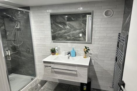 Photo of property in 2a Cobden Road, Bluff Hill, Napier, 4110