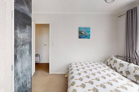 Photo of property in 12 Grange Place, Milson, Palmerston North, 4414