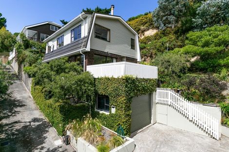 Photo of property in 24 Southern Cross Crescent, Island Bay, Wellington, 6023
