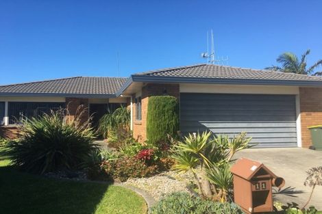 Photo of property in 11 Reef Avenue, Papamoa Beach, Papamoa, 3118