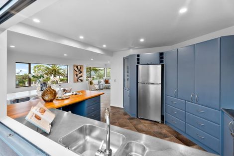 Photo of property in 1 Armagh Road, Blockhouse Bay, Auckland, 0600