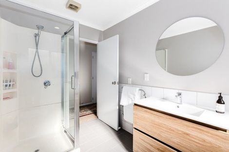 Photo of property in 18 Leeward Drive, Whitby, Porirua, 5024