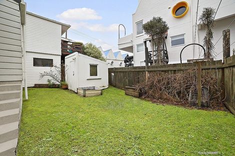 Photo of property in 19 Tapiri Street, Hataitai, Wellington, 6021