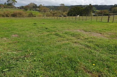 Photo of property in 750 Kaipara Coast Highway, Kaukapakapa, 0871