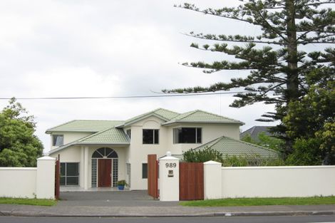Photo of property in 989 Whangaparaoa Road, Tindalls Beach, Whangaparaoa, 0930