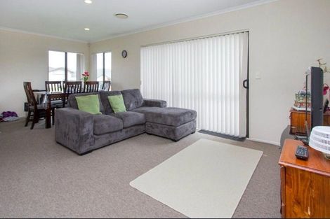 Photo of property in 16 Carrick Glen Avenue, Flat Bush, Auckland, 2019