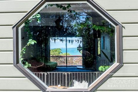 Photo of property in 60 Kauri Point Road, Laingholm, Auckland, 0604