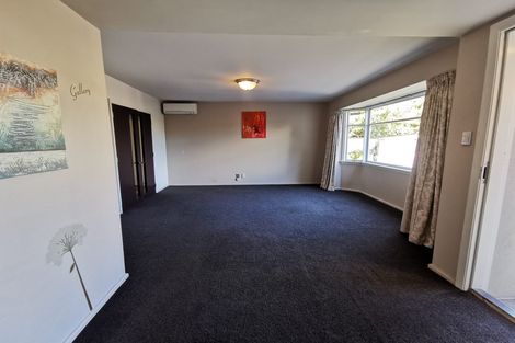 Photo of property in 112 Hamilton Avenue, Ilam, Christchurch, 8041