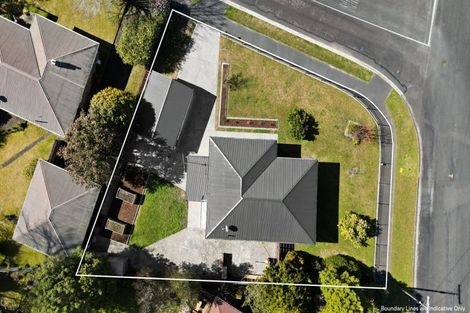 Photo of property in 1 Keitha Place, Glenview, Hamilton, 3206