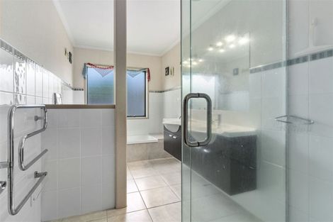 Photo of property in 33 Golden Sands Drive, Papamoa Beach, Papamoa, 3118