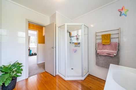 Photo of property in 4 Tui Grove, Elderslea, Upper Hutt, 5018