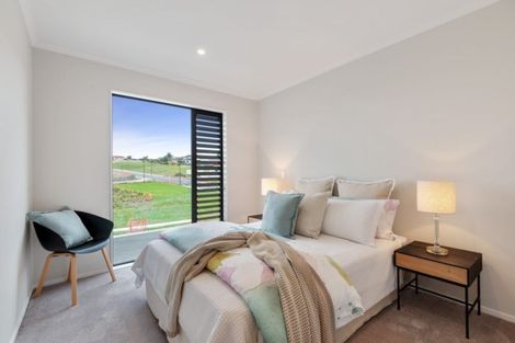 Photo of property in 44 Owen Chapman Drive, Red Beach, 0932