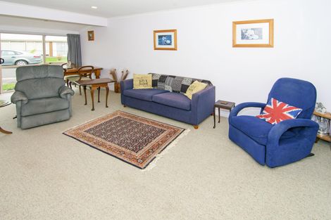 Photo of property in Holdsworth Villas, 12/2 William Donald Drive, Solway, Masterton, 5810