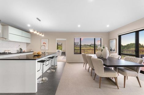 Photo of property in 83 Lake Panorama Drive, Henderson Valley, Auckland, 0612