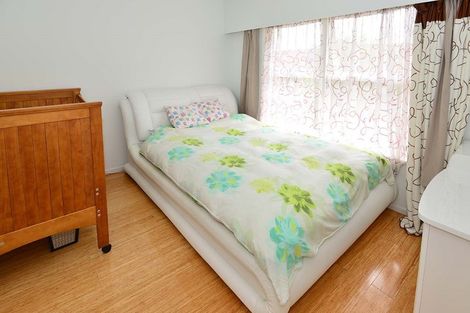 Photo of property in 2/97 Archers Road, Hillcrest, Auckland, 0629