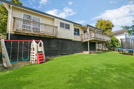 Photo of property in 8a Holiday Road, Stanmore Bay, Whangaparaoa, 0932