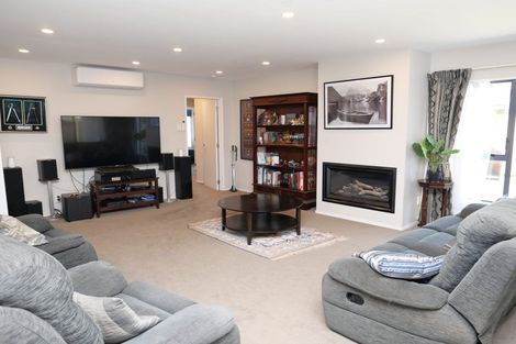 Photo of property in 10 Lorna Irene Drive, Raumati South, Paraparaumu, 5032