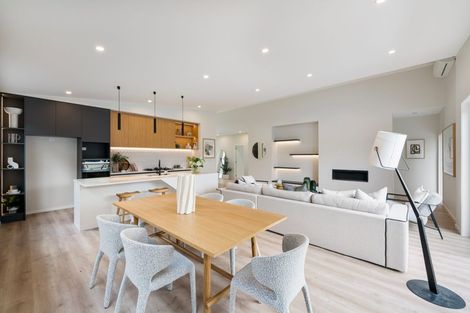 Photo of property in 11 Spars Road, Wainui, 0932