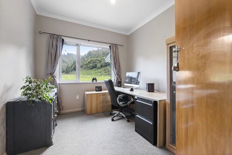 Photo of property in 186 Uruti Road, Uruti, Urenui, 4378