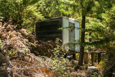 Photo of property in 4954 Kenepuru Road, Ohauparuparu Bay, Picton, 7282