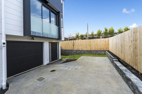 Photo of property in 8/6 Shakespeare Road, Milford, Auckland, 0620