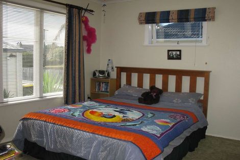 Photo of property in 11 Scott Road, Papakura, 2110