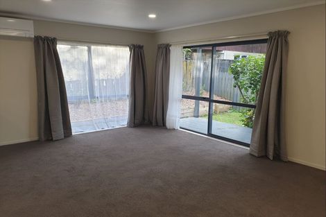 Photo of property in 51 Chatsworth Crescent, Pakuranga Heights, Auckland, 2010