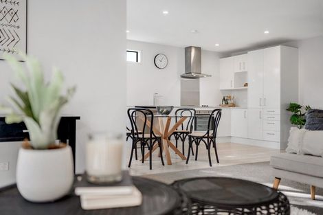 Photo of property in 14e Ropata Avenue, Point England, Auckland, 1072