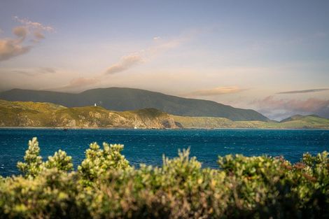 Photo of property in 189 Breaker Bay Road, Breaker Bay, Wellington, 6022
