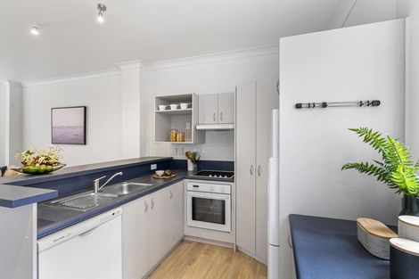 Photo of property in 52 Pipitea Street, Thorndon, Wellington, 6011