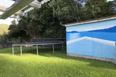 Photo of property in 17 Winchester Avenue, Pinehaven, Upper Hutt, 5019