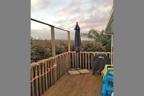 Photo of property in 2/563 East Coast Road, Browns Bay, Auckland, 0630