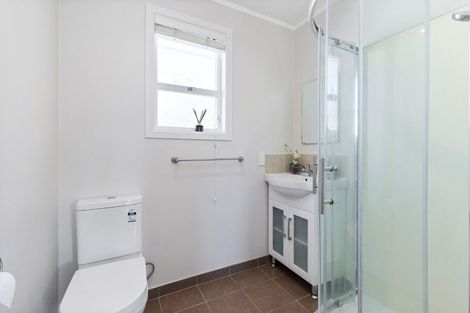 Photo of property in 64 Colwill Road, Massey, Auckland, 0614