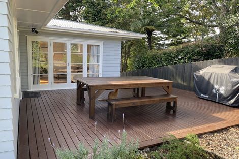Photo of property in 669 South Titirangi Road, Titirangi, Auckland, 0604