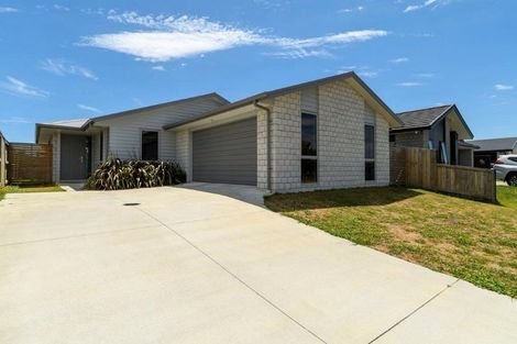 Photo of property in 37 Te Wharo Drive, Papamoa, 3118
