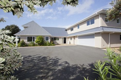 Photo of property in 20 Derham Road, Te Horo, Otaki, 5581