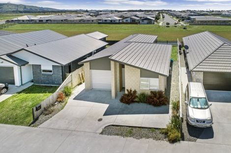 Photo of property in 28 Batty Street, Papamoa Beach, Papamoa, 3118