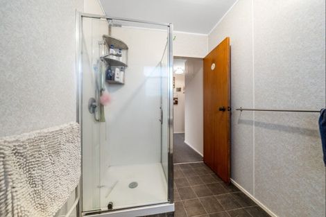 Photo of property in 5 Union Street, Merrilands, New Plymouth, 4312