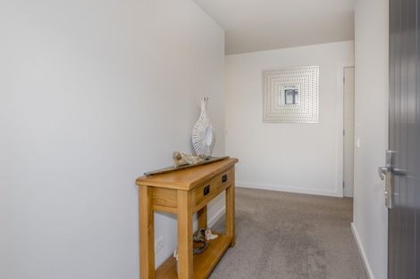 Photo of property in 53 Waipunahau Road, Waikanae, 5036