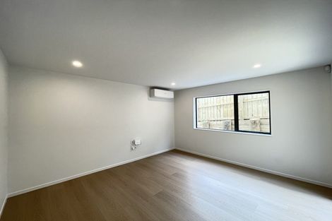 Photo of property in 14d Clairville Crescent, Wai O Taiki Bay, Auckland, 1072