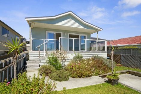Photo of property in 6a Beach Road, Titahi Bay, Porirua, 5022